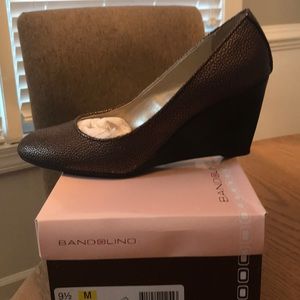 Bandolino wedge shoes
